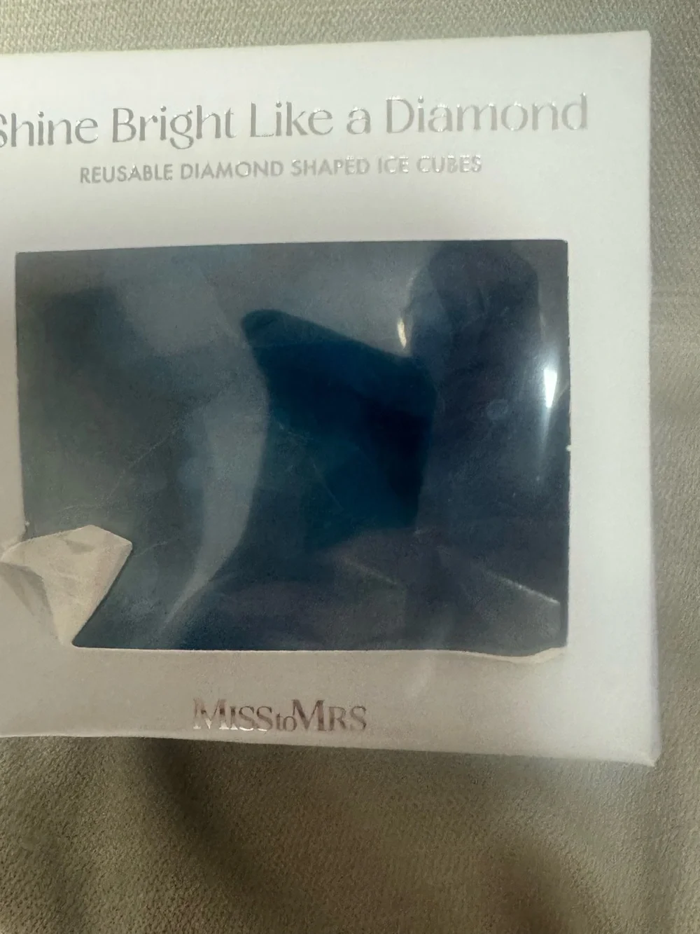 Reusable Diamond-Shaped Ice Cubes - Blue